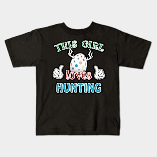 This Girl Loves Hunting Kids T-Shirt